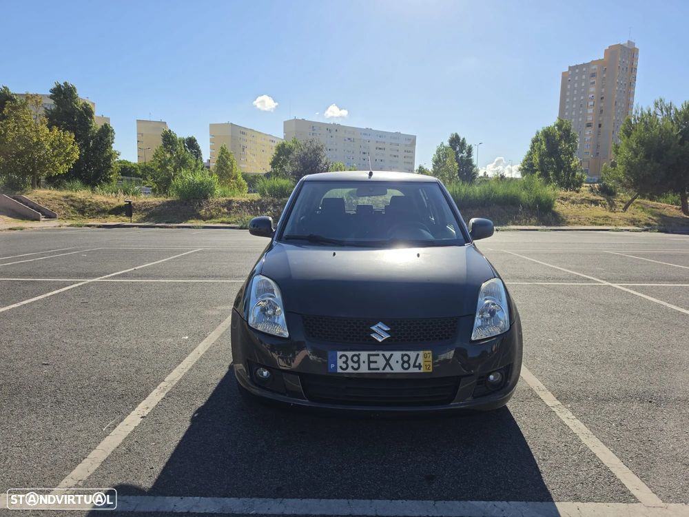 Suzuki Swift 1.3 16V GL - 2