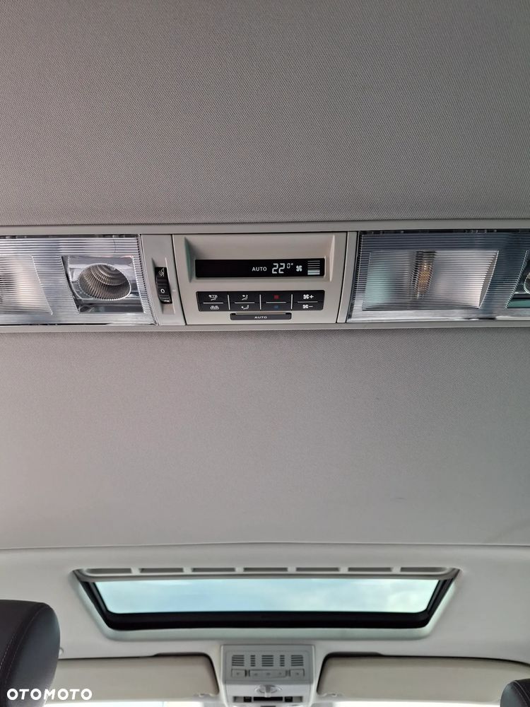 Volkswagen Multivan - 34