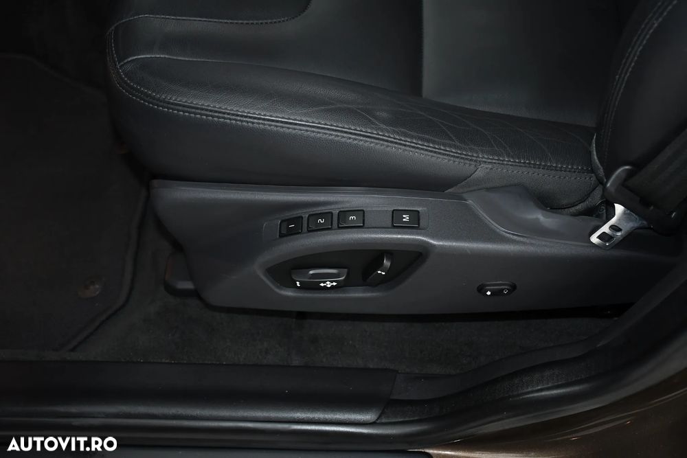 Volvo XC 60 - 35