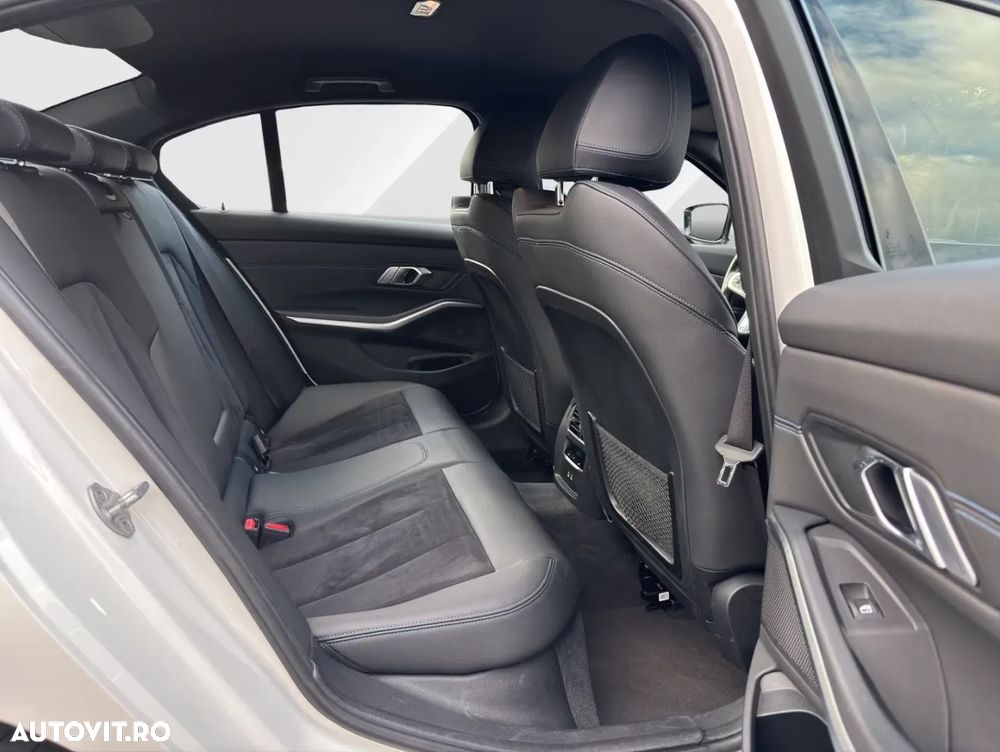 BMW Seria 3 320e Aut. M Sport - 14