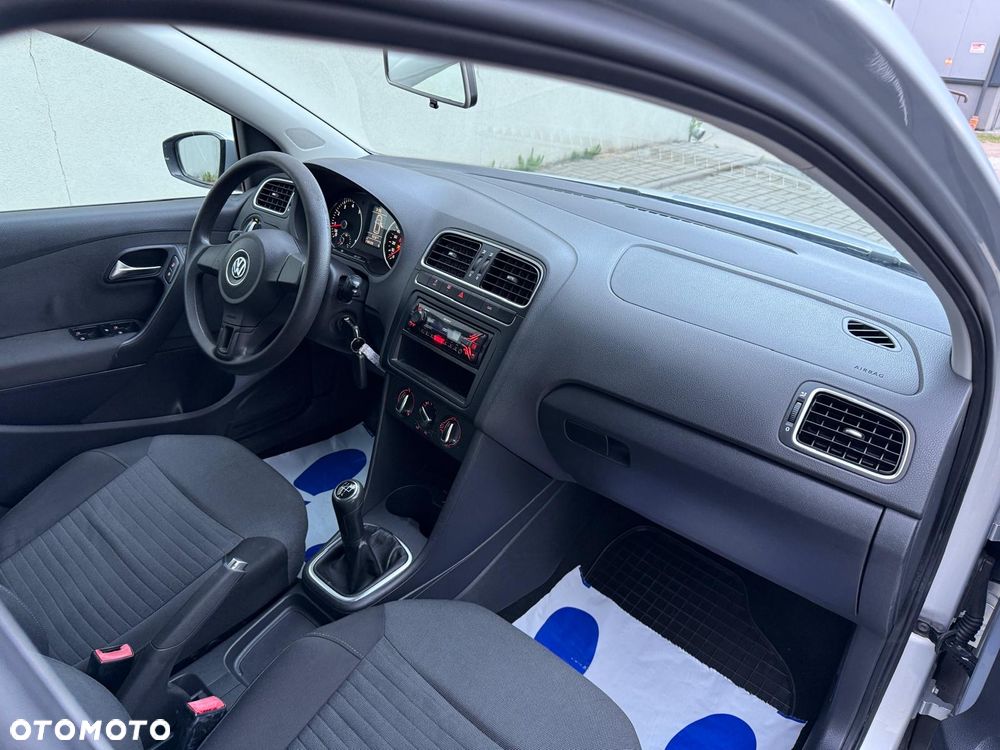 Volkswagen Polo - 23
