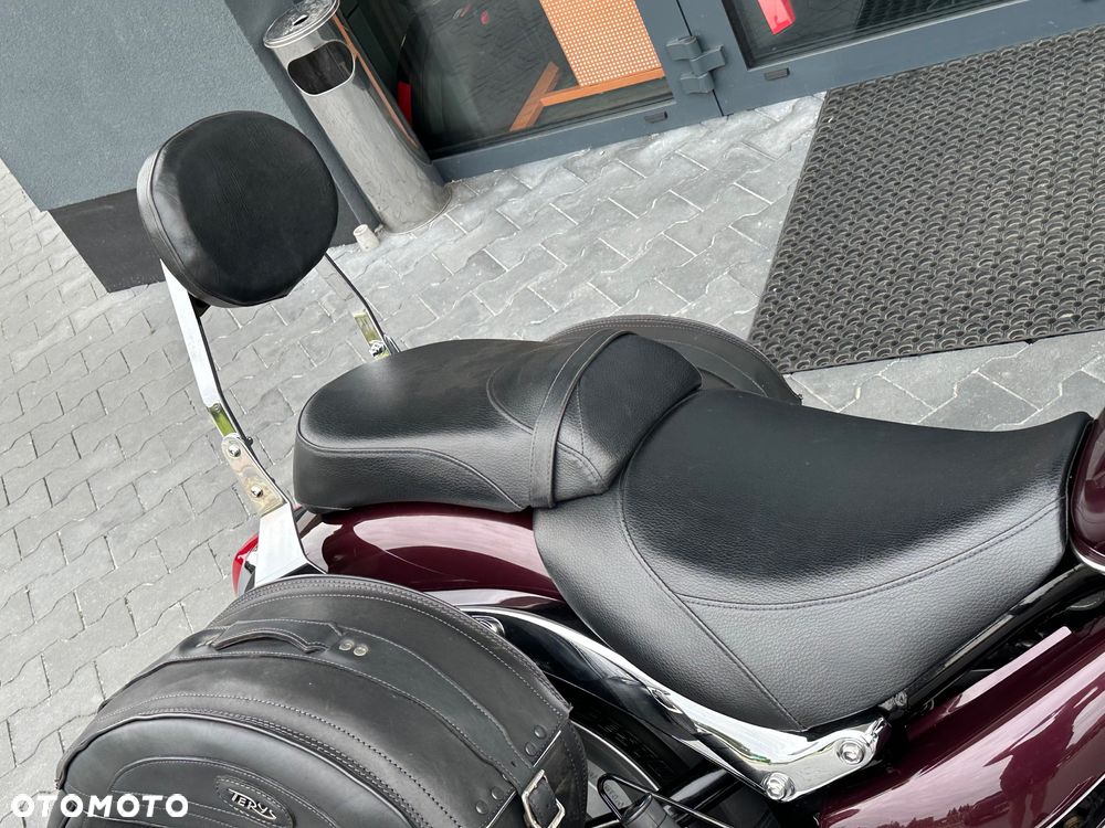 Suzuki Intruder - 14