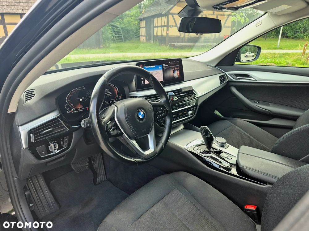 BMW Seria 5 520d xDrive MHEV Business Edition - 22