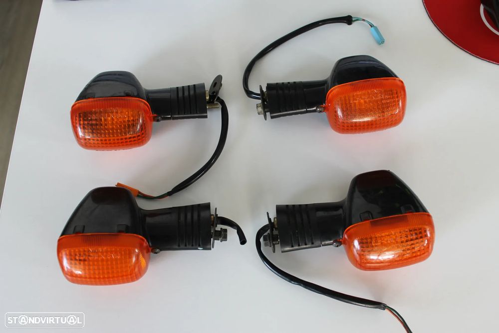 Piscas Honda CBR 900RR - 3