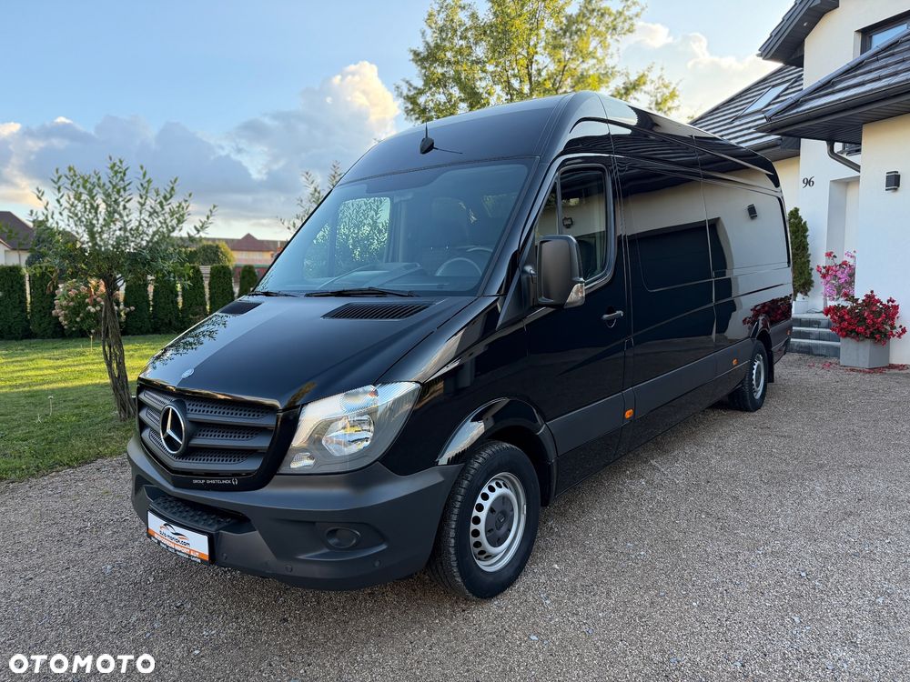 Mercedes-Benz Sprinter - 2