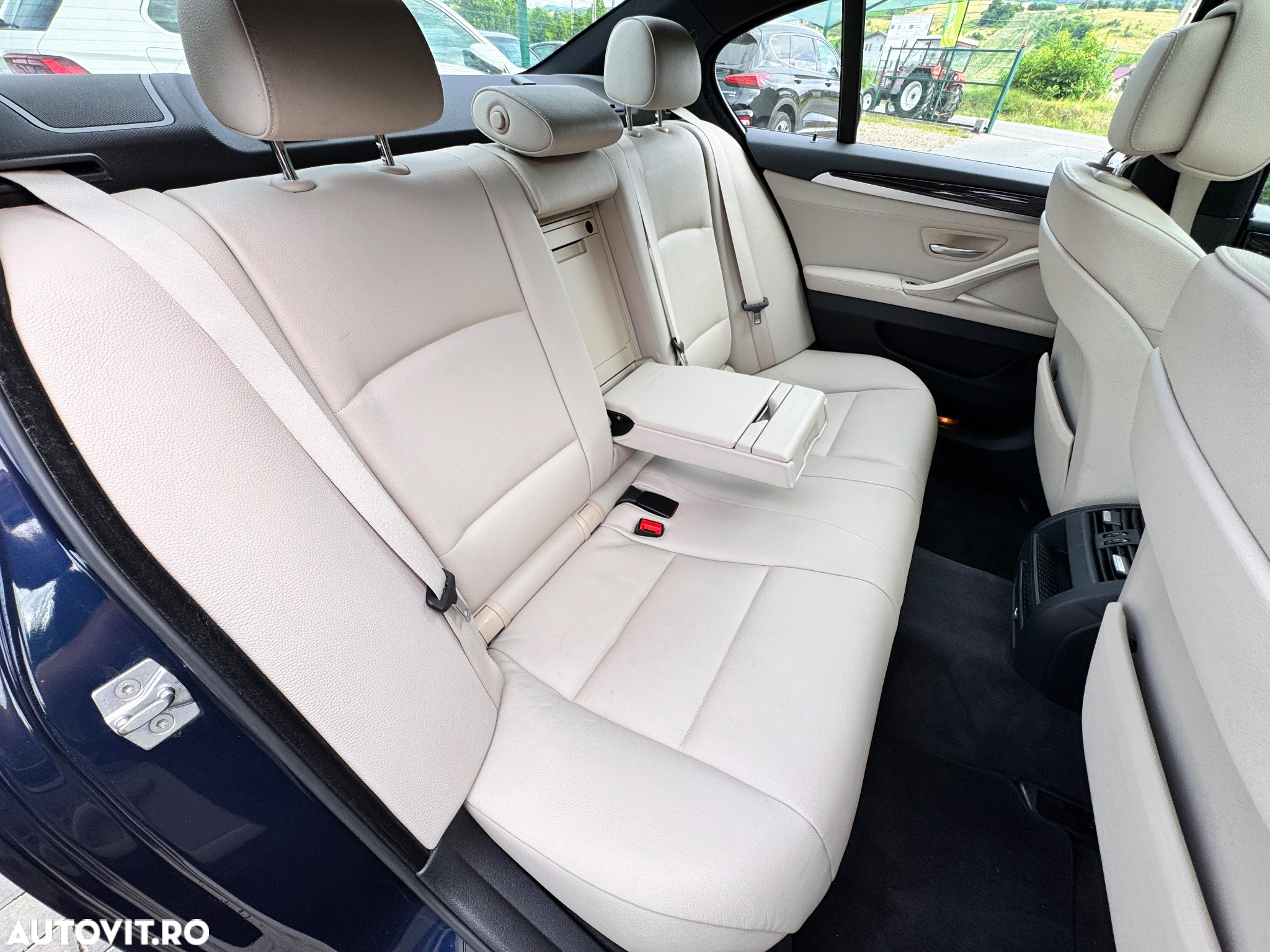 BMW Seria 5 525d xDrive Sport-Aut. - 27