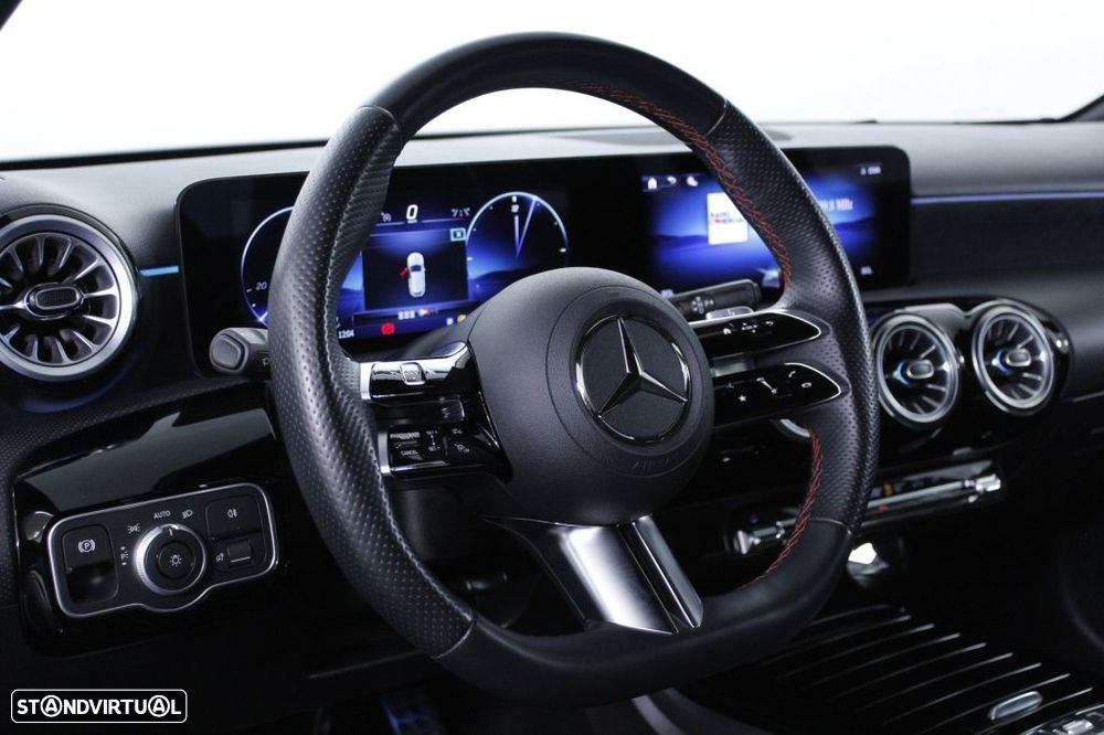 Mercedes-Benz A 200 Standard - 23