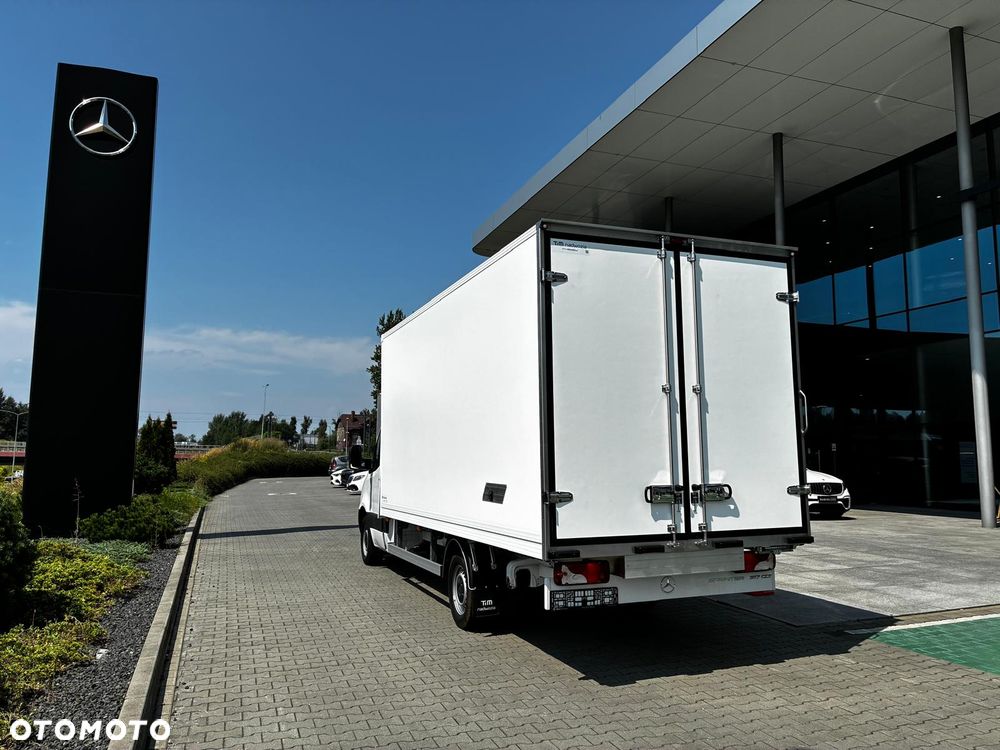 Mercedes-Benz Sprinter - 8