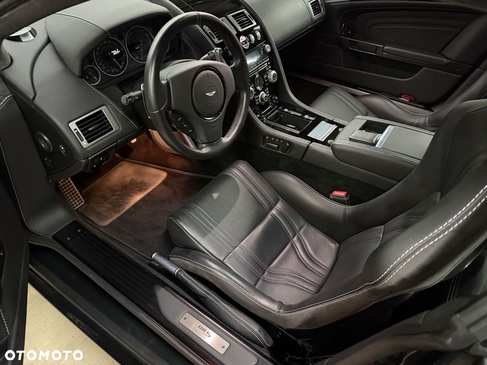 Aston Martin DBS Touchtronic - 8