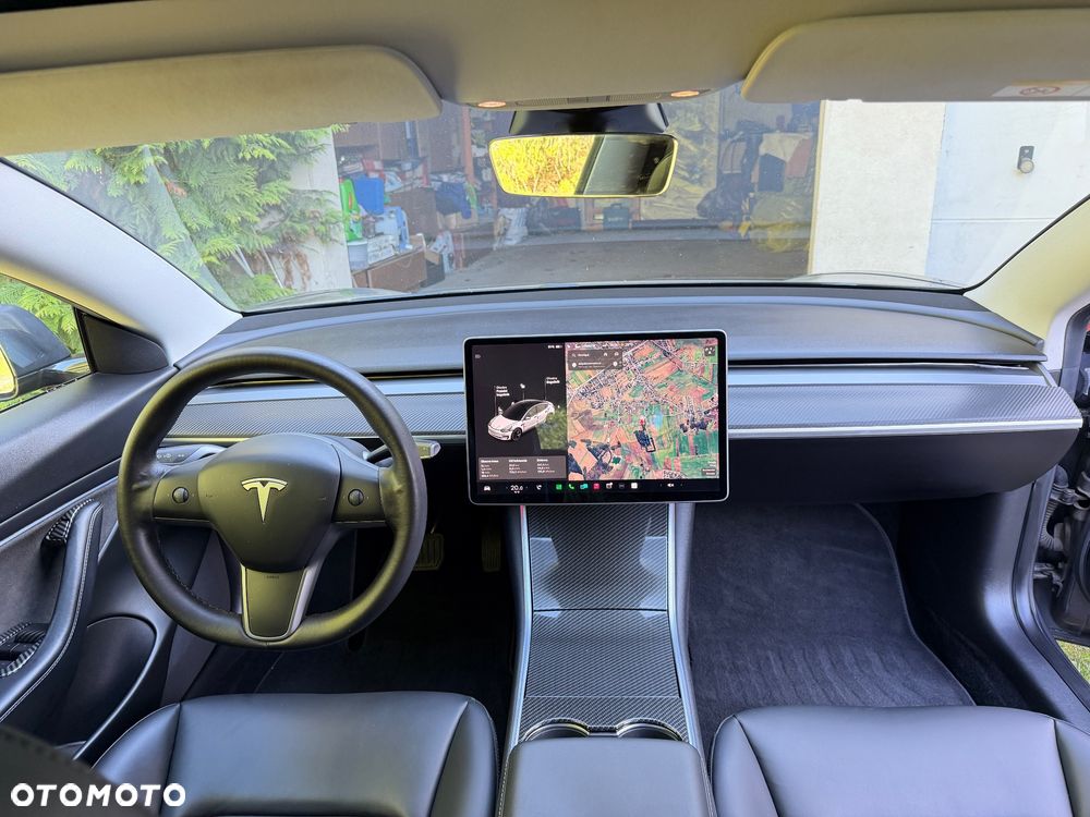 Tesla Model 3 Standard Range Plus - 24