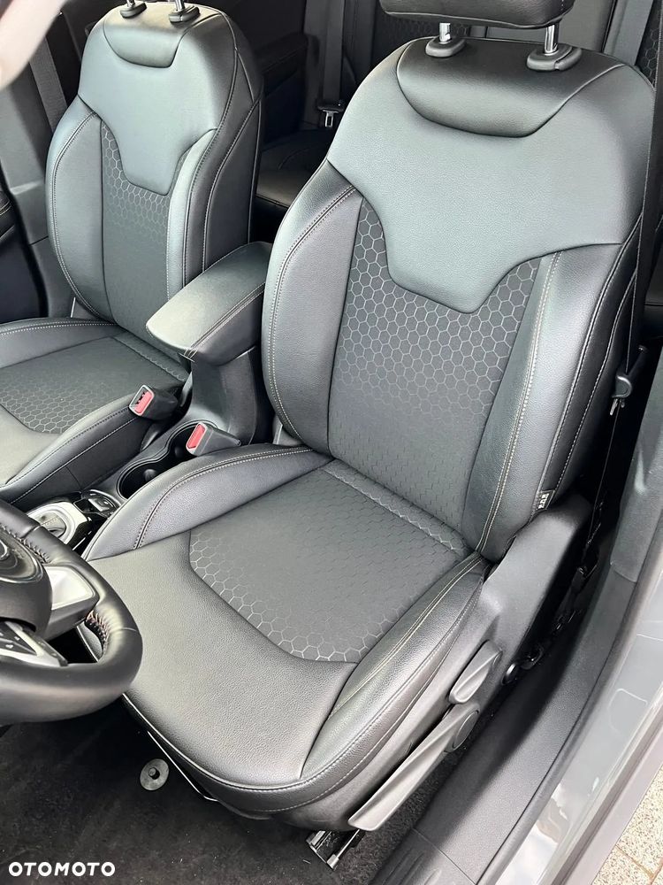 Jeep Compass 1.3 TMair Limited FWD S&S DDCT - 5