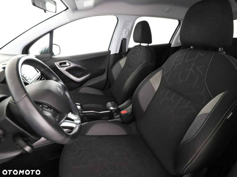 Peugeot 2008 1.2 Pure Tech Style S&S - 14