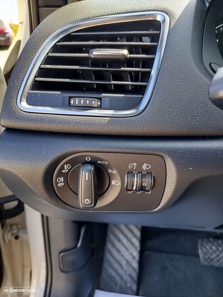 Audi Q3 2.0 TDI quattro S-tronic - 9