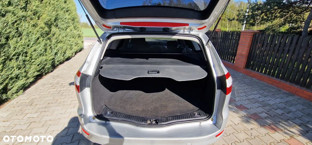 Ford Mondeo 2.0 Viva - 12