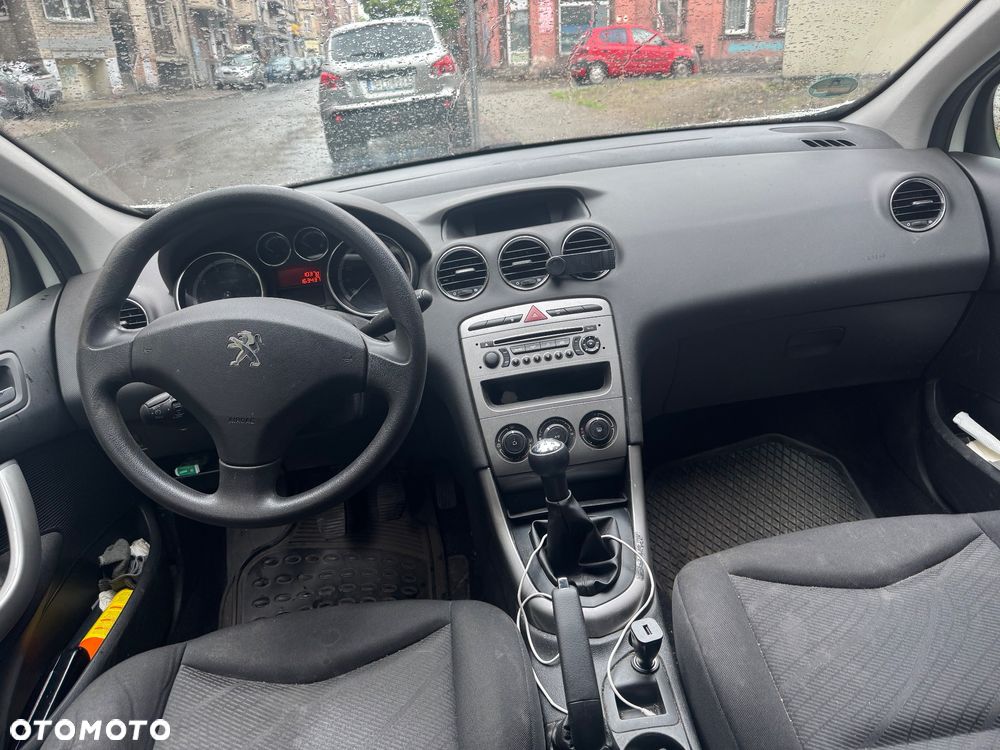 Peugeot 308 100 VTi Urban Move First Edition - 6