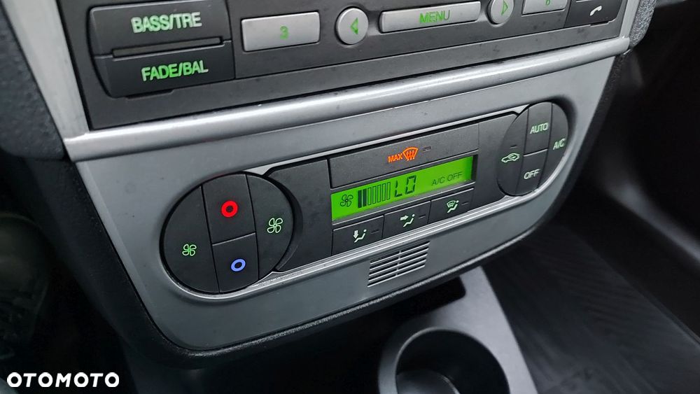 Ford Fiesta 1.4 Ghia - 12