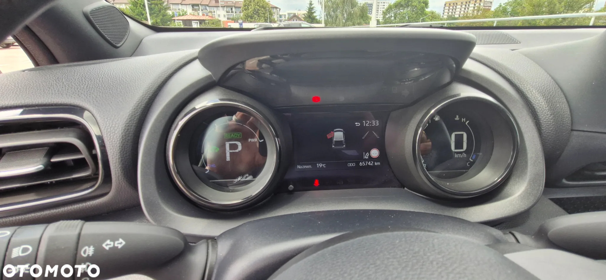 Toyota Yaris Hybrid 1.5 Style - 12