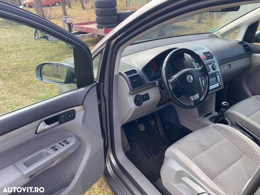 Volkswagen Touran 1.4 TSI United - 9