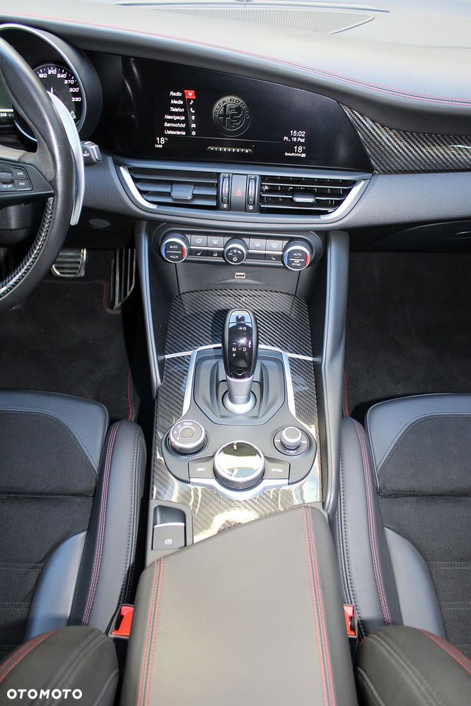 Alfa Romeo Giulia 2.9 Bi Turbo V6 Quadrifoglio - 23