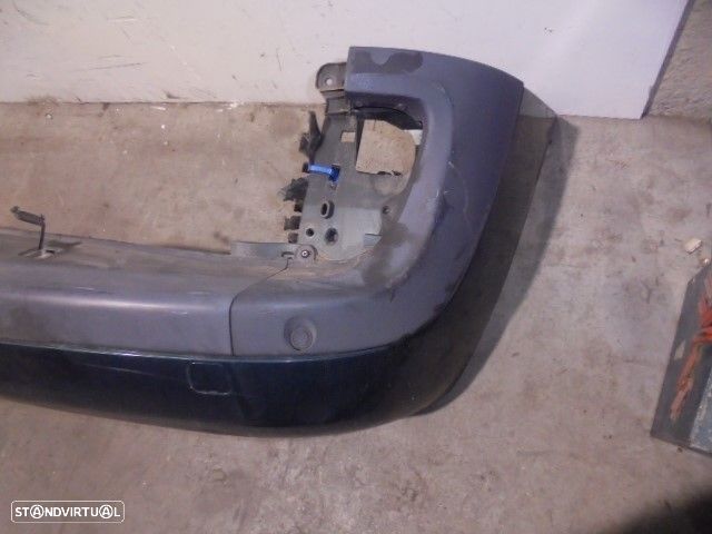 PARA-CHOQUES TRASEIRO RENAULT ESPACE IV 2003 -8200504964 - 4