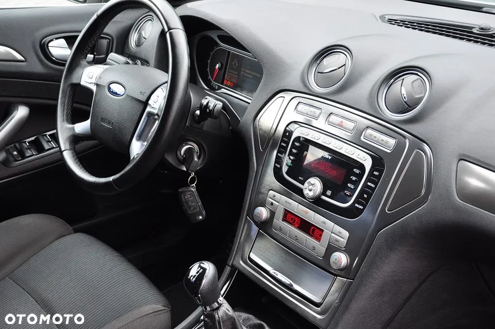 Ford Mondeo 2.0 FF Titanium - 27