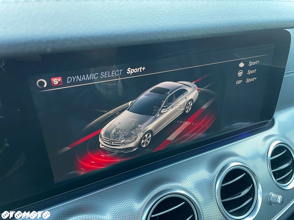 Mercedes-Benz Klasa E 220 d 9G-TRONIC AMG Line - 32