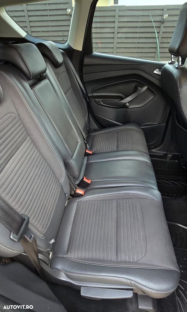 Ford Kuga 2.0 TDCi 4x4 Aut. Titanium - 11