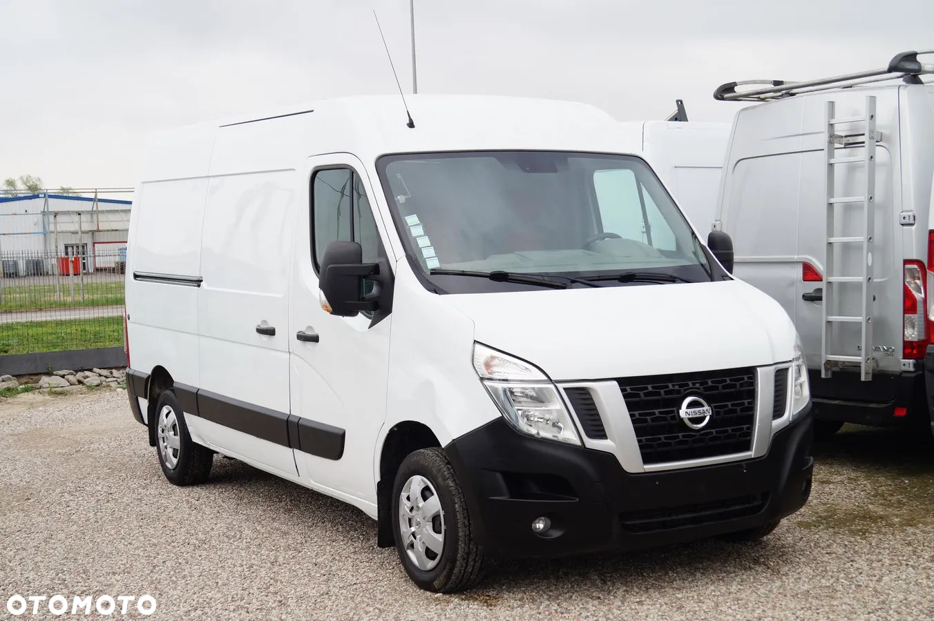 Nissan NV400 - 12