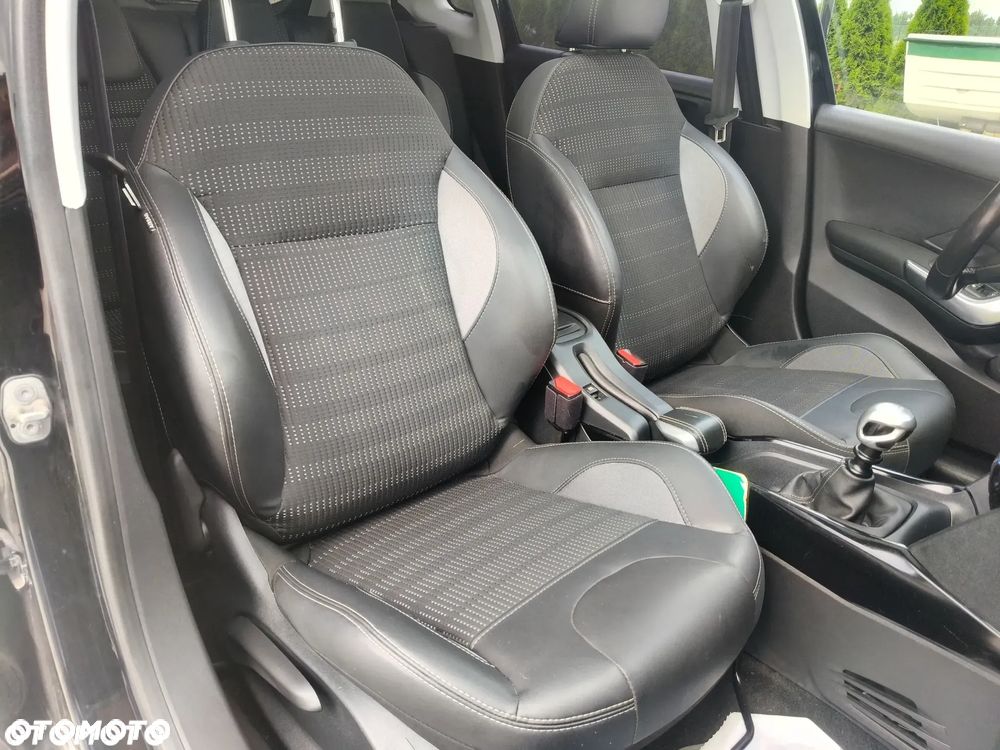 Peugeot 2008 1.5 BlueHDi Allure S&S - 9