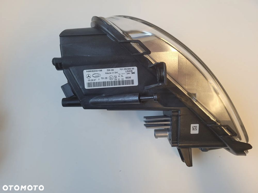 Halogen przeciwmgielny z światłem do jazdy w dzień - 2