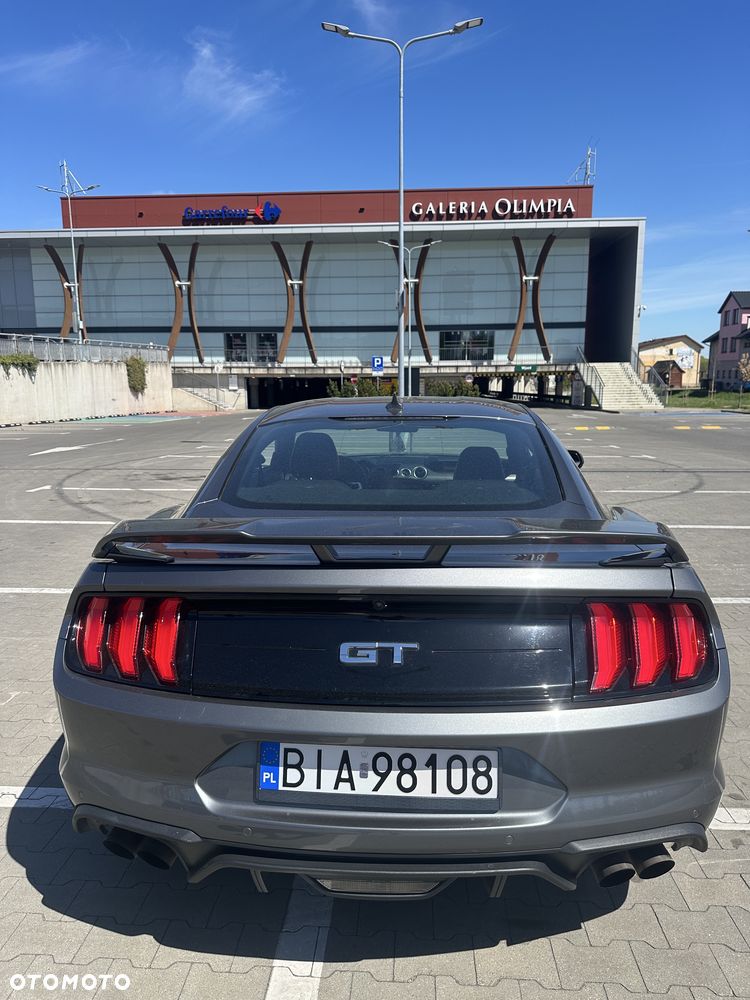 Ford Mustang - 4