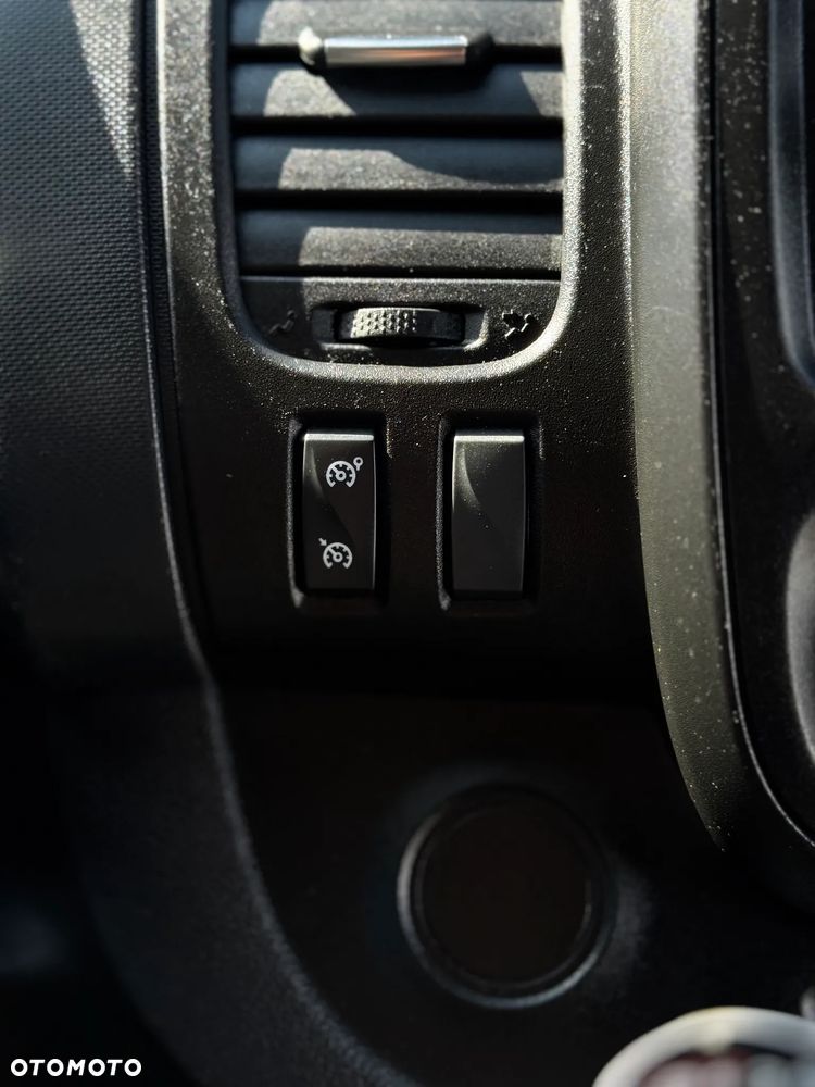 Renault TRAFIC - 29
