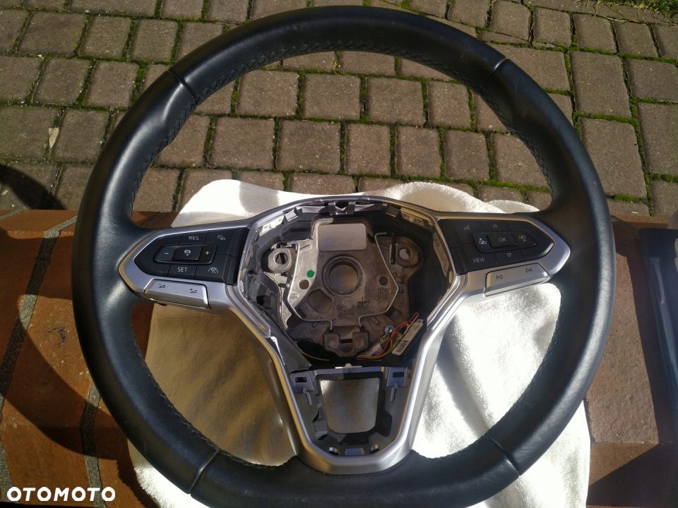 Kierownica Vw Golf VIII Skóra Multifunkcja ładna