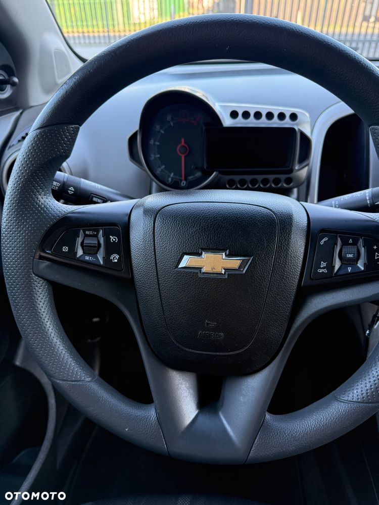 Chevrolet Aveo 1.2 LT+ - 24
