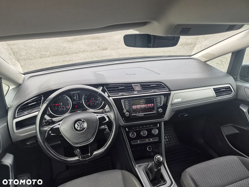 Volkswagen Touran 1.6 TDI BMT Comfortline - 10