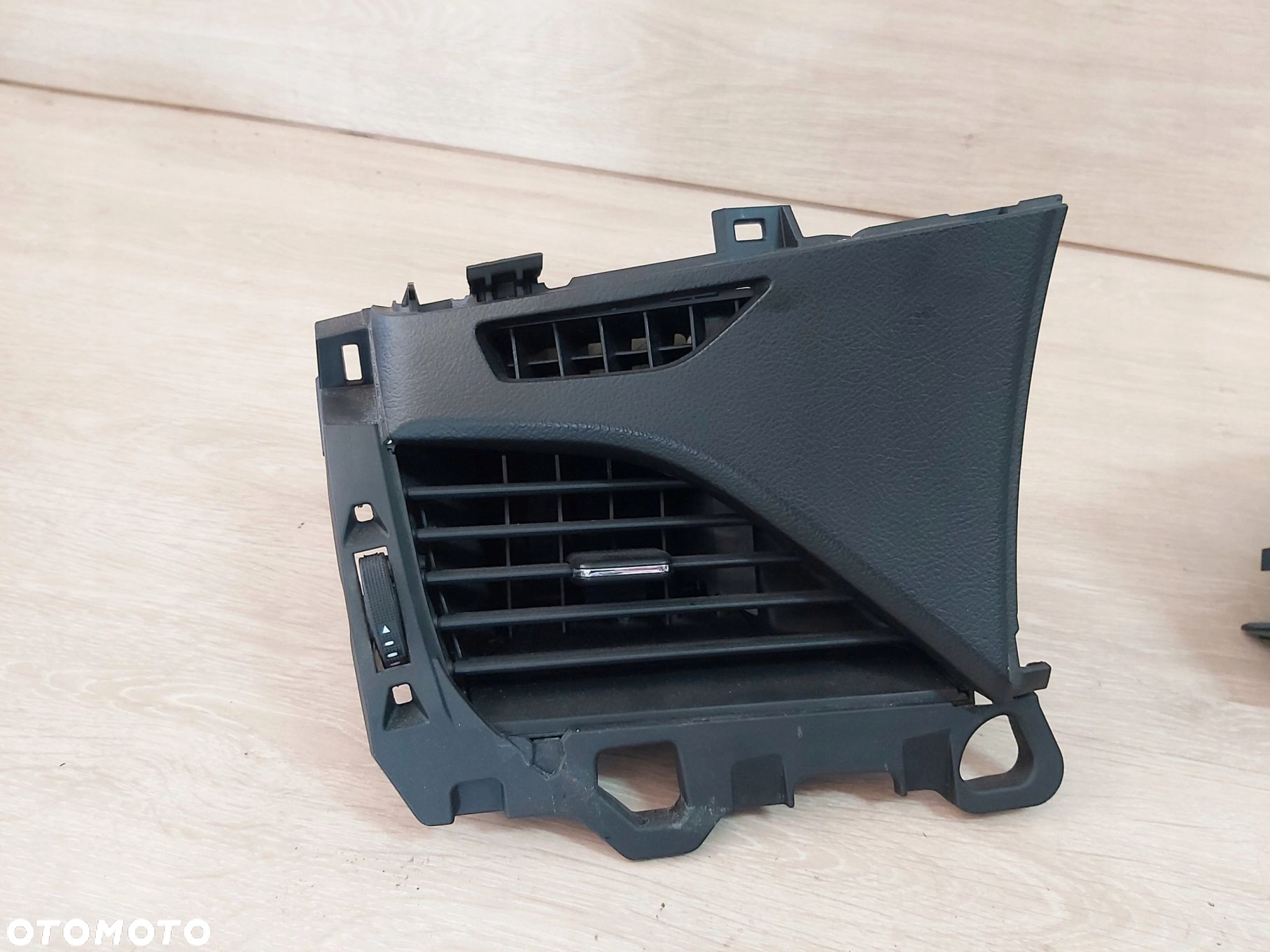 TOYOTA Sienna 2015 Lift kratka nawiewu nawiew deski - 2