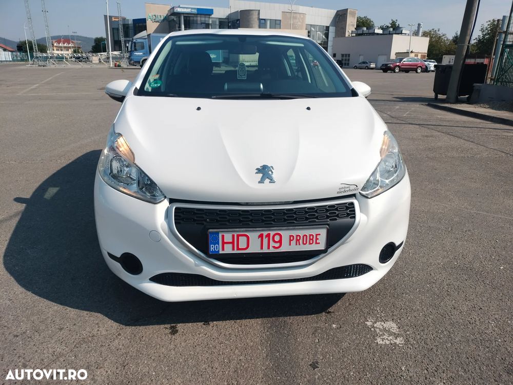 Peugeot 208 - 17