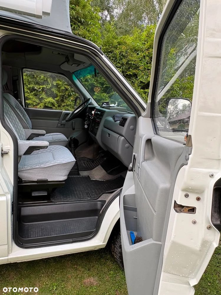 Volkswagen California - 24