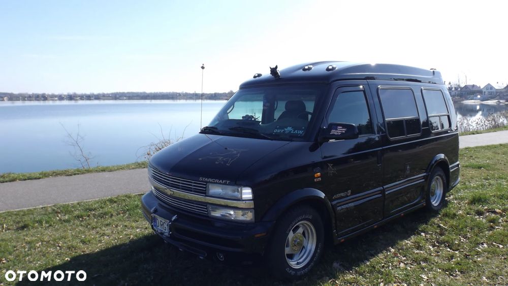 Chevrolet Astro - 3