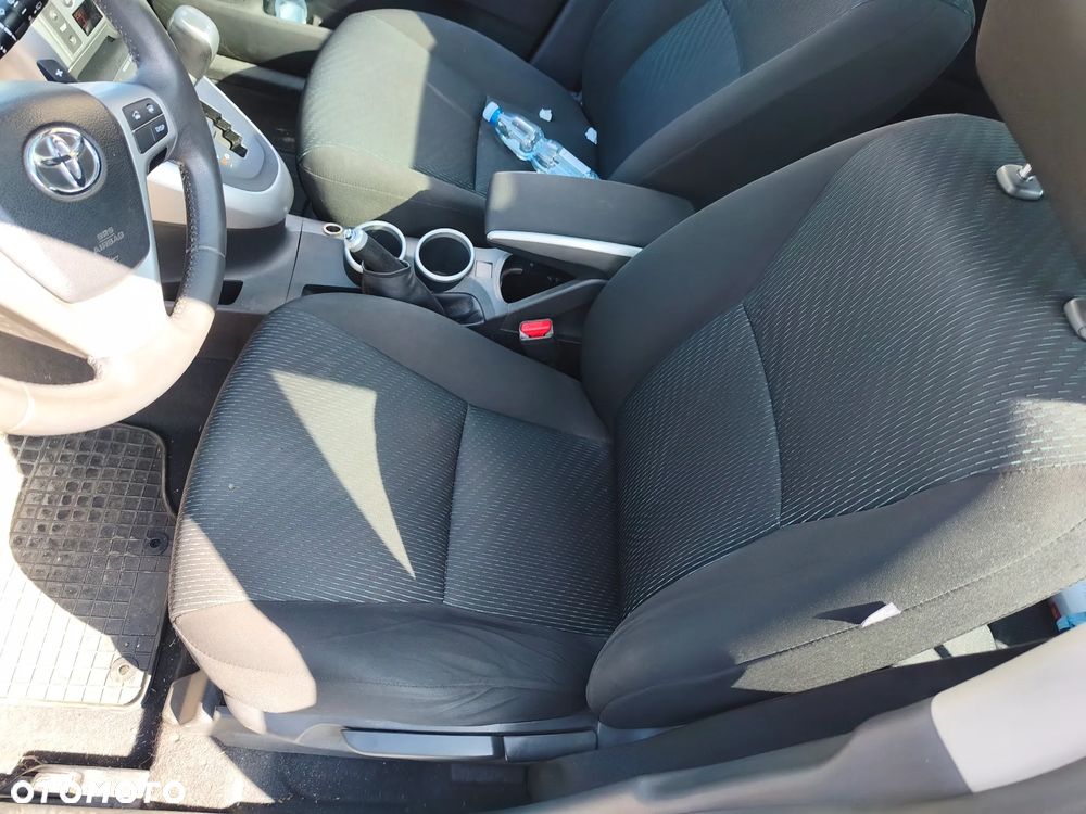 Toyota Verso 1.8 Prestige EU5 MS - 10