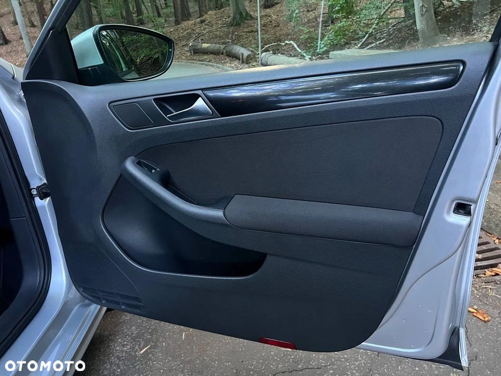 Volkswagen Jetta 1.2 TSI Comfortline - 22