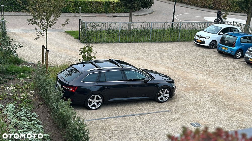 Skoda Superb 2.0 TDI L&K - 14