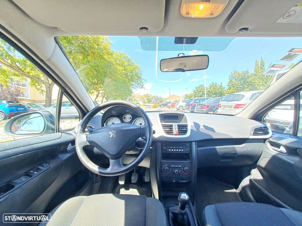 Peugeot 207 1.4 16V Trendy - 5