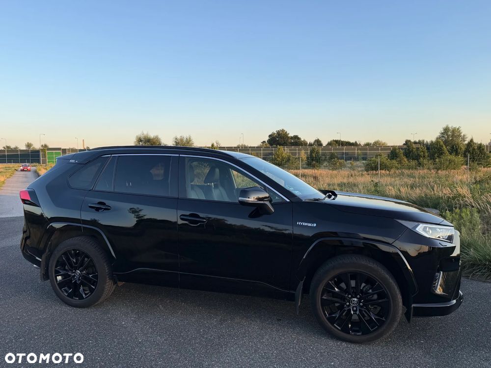 Toyota RAV4 2.5 Hybrid Black Edition by JBL 4x4 - 1