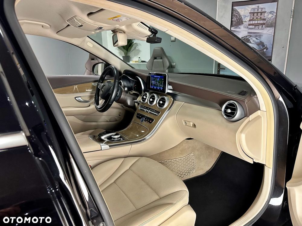 Mercedes-Benz Klasa C 200 7G-TRONIC Avantgarde - 28