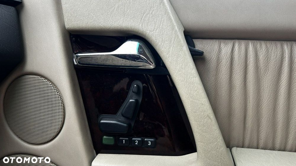 Mercedes-Benz SL - 15