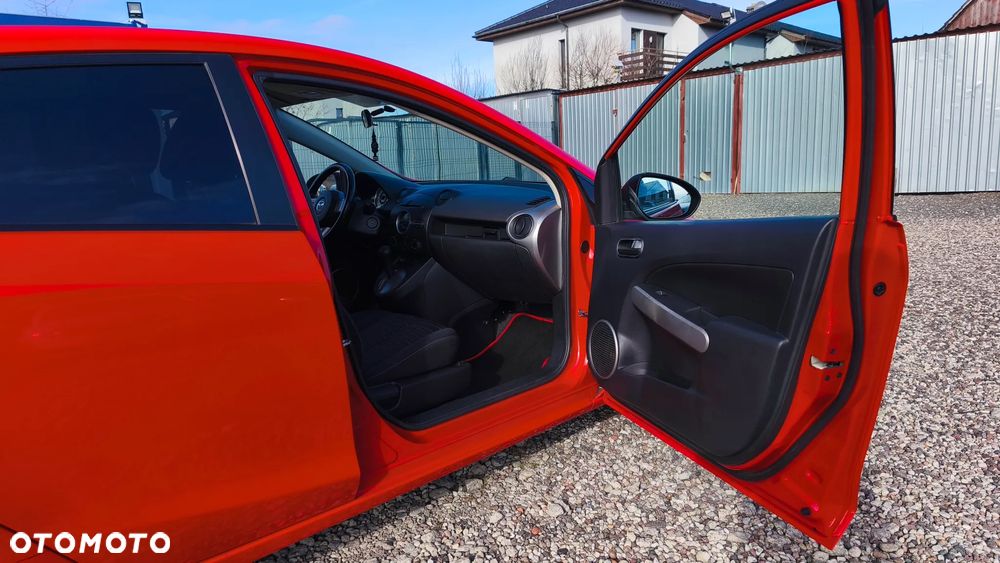 Mazda 2 - 24