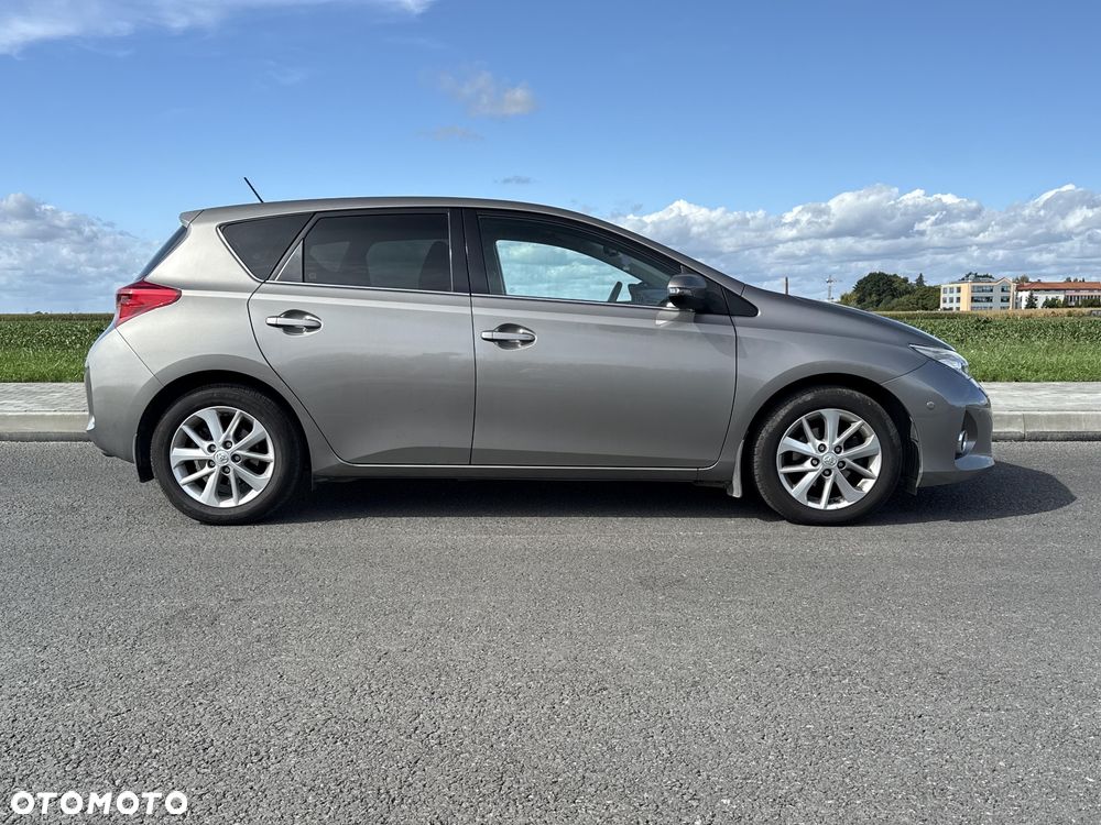 Toyota Auris 1.6 Premium Comfort MS - 7