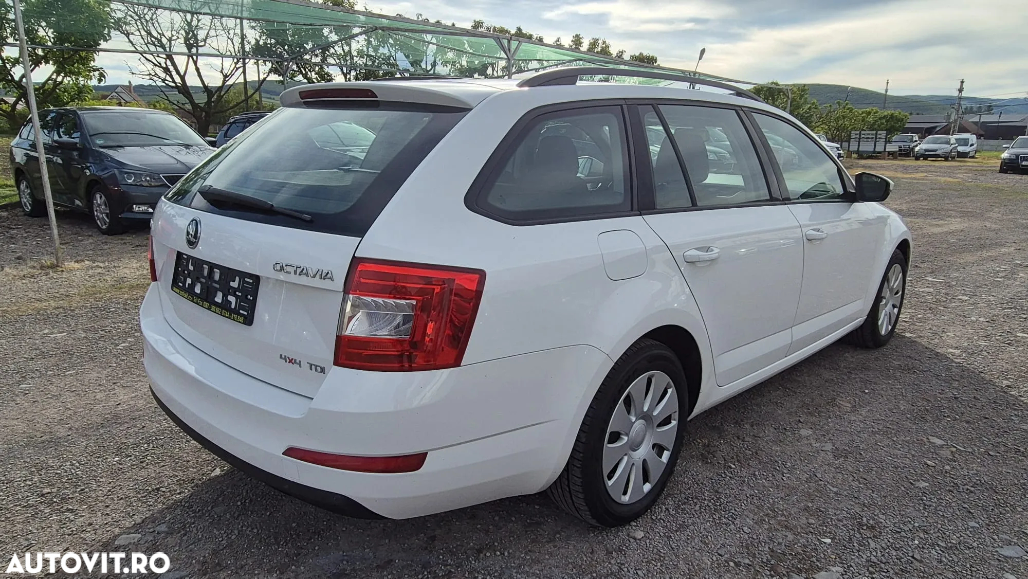 Skoda Octavia 1.6 TDI 4X4 AMBITION - 4