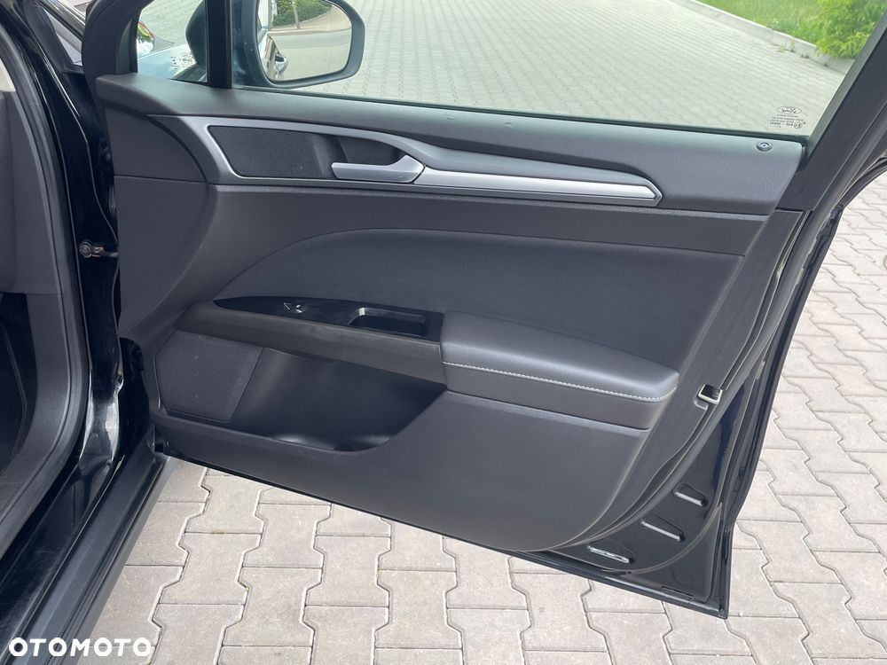 Ford Mondeo - 23